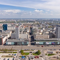 Marszałkowska, Domy Towarowe Centrum, a za nimi Śródmieście Północne.